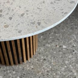 Terrazzo bord med egetr&aelig;sstel